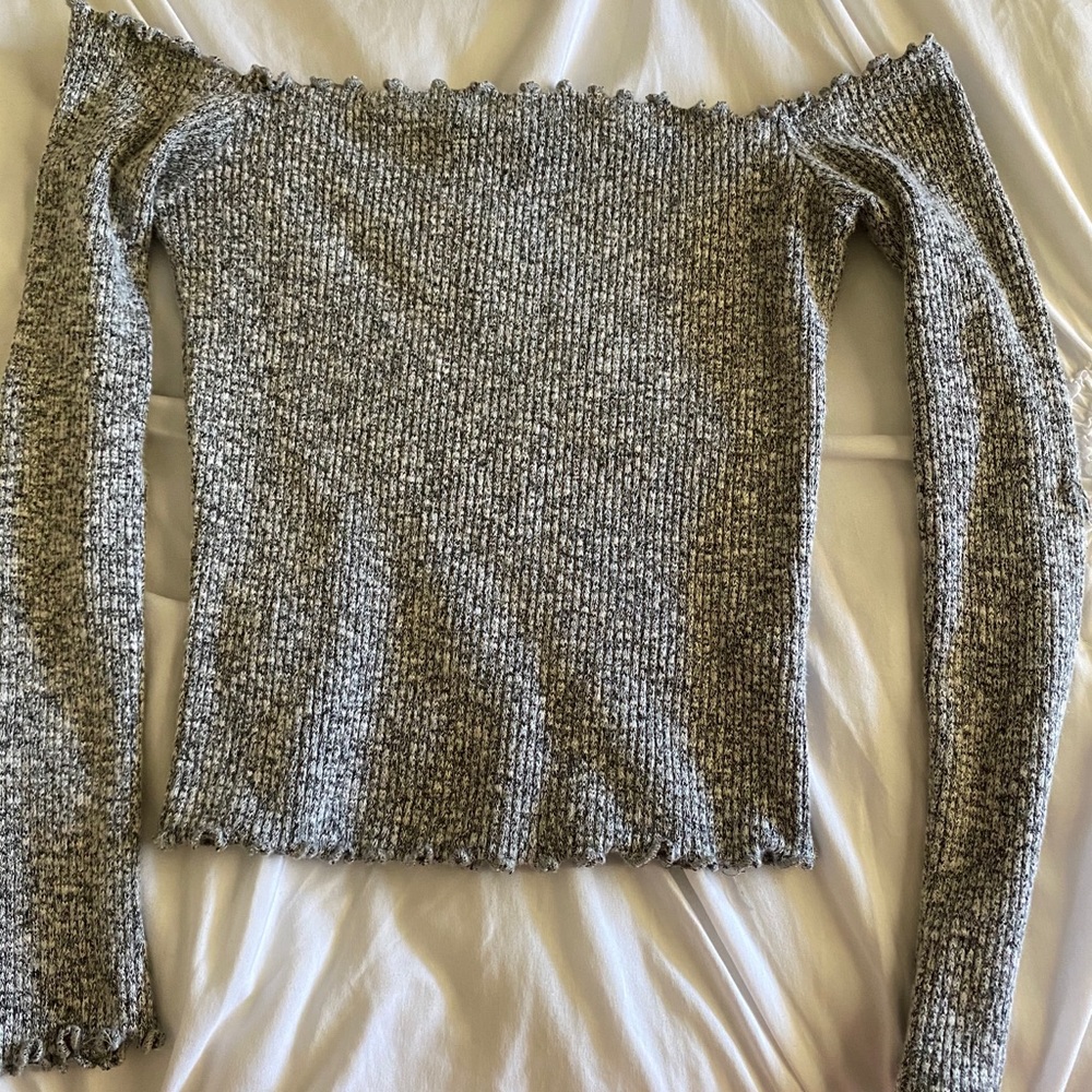 off shoulder long sleeve top